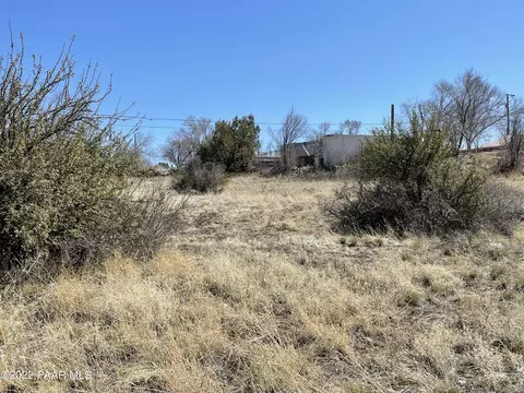 649 W El Dorita Ave, Ash Fork, AZ 86320