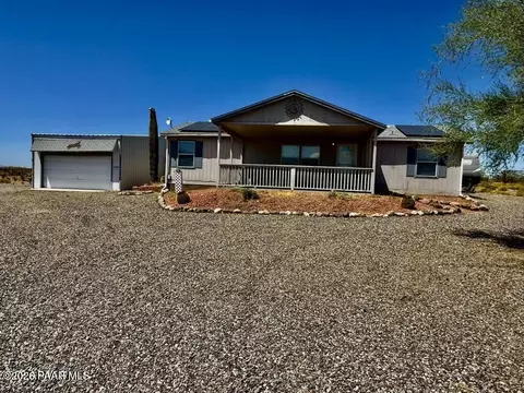 27650 S Clydesdale Ave, Congress, AZ 85332