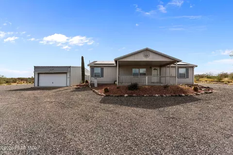 27650 S Clydesdale Ave, Congress, AZ 85332