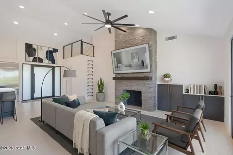 532 N Hassayampa Dr, Prescott, AZ 86303