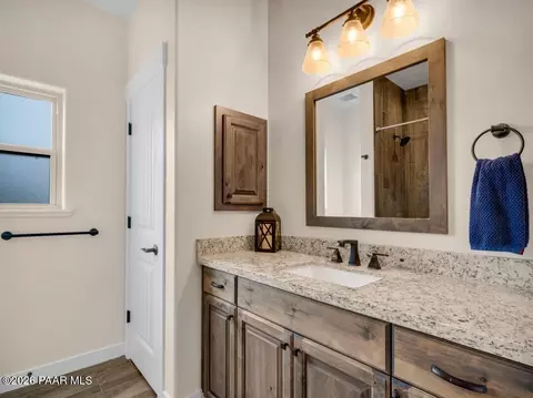 Bath - 15935 E Lone Fox Trl, Dewey, AZ 86327 photo 3 of 4