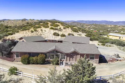 1699 N Trinity Ln, Dewey, AZ 86327 photo 4