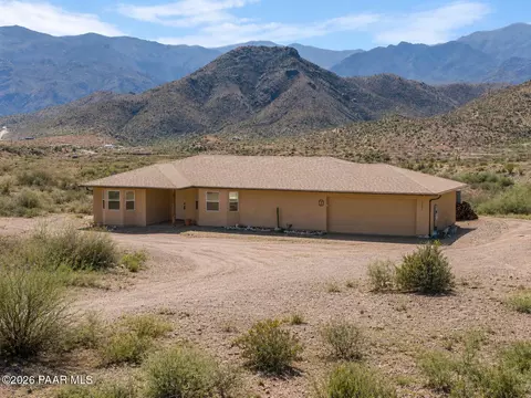 17200 S Dripping Springs Rd, Mayer, AZ 86333