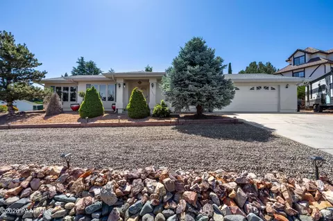 11413 E Western Sunset Dr, Dewey, AZ 86327