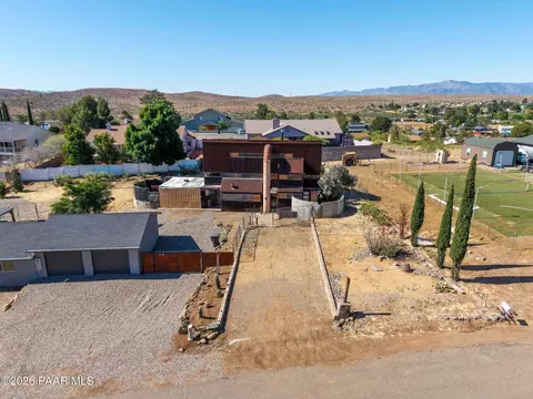 17685 E Hummingbird Ln, Mayer, AZ 86333