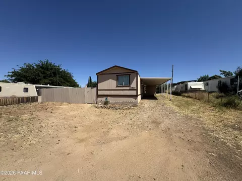 20827 E Cedar Dr, Mayer, AZ 86333