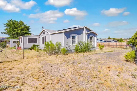 20562 E Park View Ln, Mayer, AZ 86333