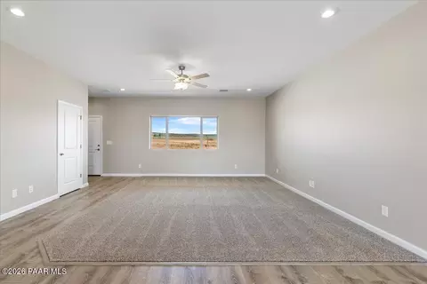 Living - 455 E Ocotillo Ln, Paulden, AZ 86334 photo 4 of 6