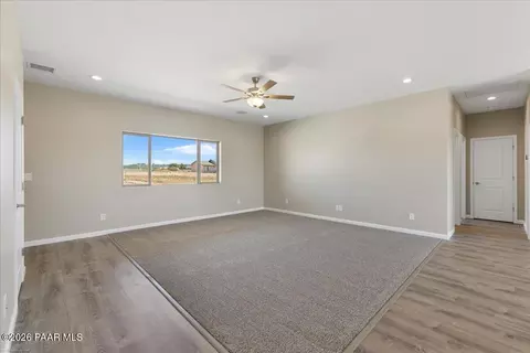 Living - 455 E Ocotillo Ln, Paulden, AZ 86334 photo 3 of 6