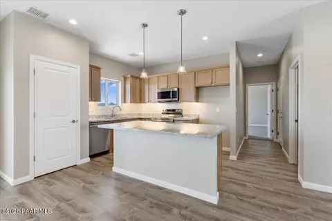 Kitchen - 455 E Ocotillo Ln, Paulden, AZ 86334 photo 1 of 5