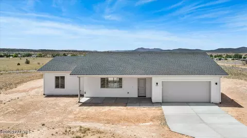 455 E Ocotillo Ln, Paulden, AZ 86334
