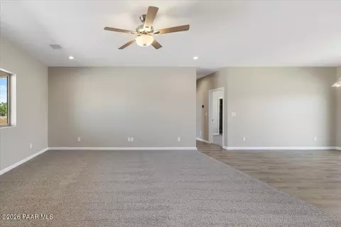 Living - 455 E Ocotillo Ln, Paulden, AZ 86334 photo 2 of 6