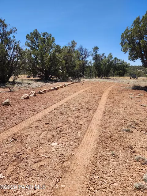 30673 W Echo Cir, Seligman, AZ 86337