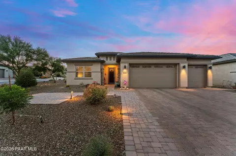 3050 Tapaderos Dr, Wickenburg, AZ 85390
