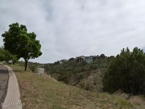 330 Newport Dr, Prescott, AZ 86303