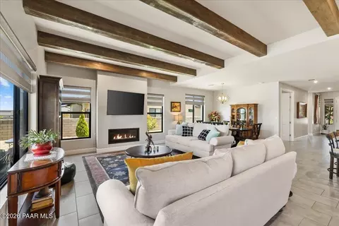 Living - 5529 E Killen Loop, Prescott Valley, AZ 86314 photo 4 of 5