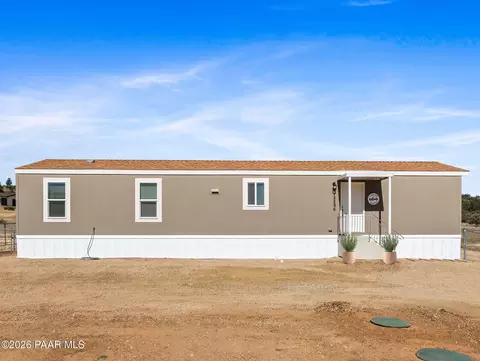 18296 S Frontier Rd, Peeples Valley, AZ 86332