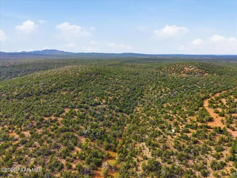 918 Wolf Rd, Ash Fork, AZ 86320 photo 3