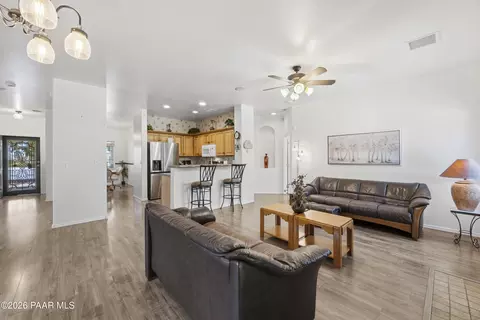 Living - 12946 E Delgado St, Dewey, AZ 86327 photo 2 of 2