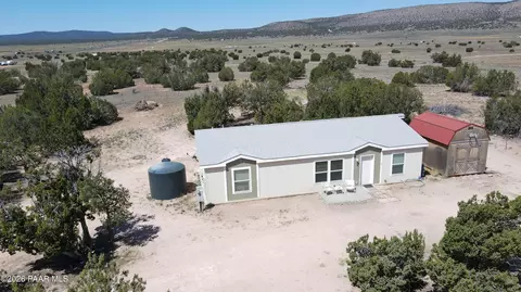 53430 N La Plata Dr, Seligman, AZ 86337