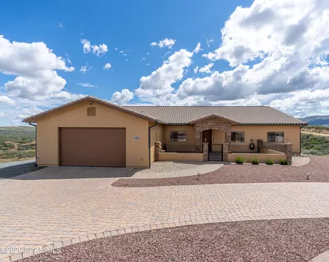 12121 E Remuda Ln, Mayer, AZ 86333
