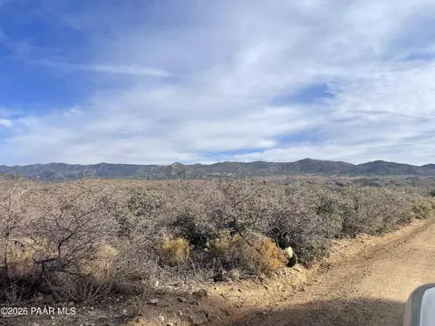 8470-255 W Webster Rd, Wilhoit, AZ 86332