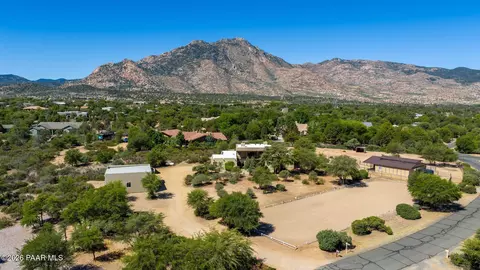 2715 W Green Brier Dr, Prescott, AZ 86305
