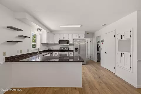 Kitchen - 10833 E Oxbow Dr, Dewey, AZ 86327 photo 1 of 4