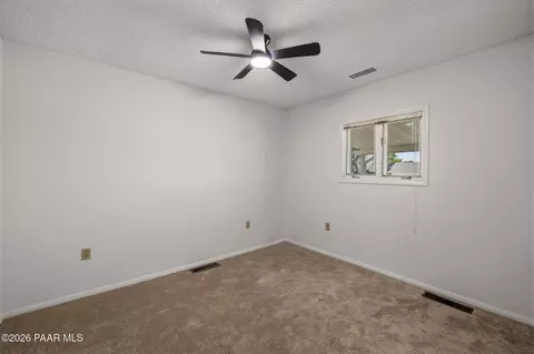 Bedroom - 10833 E Oxbow Dr, Dewey, AZ 86327 photo 5 of 7