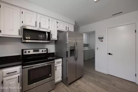 Kitchen - 10833 E Oxbow Dr, Dewey, AZ 86327 photo 4 of 4