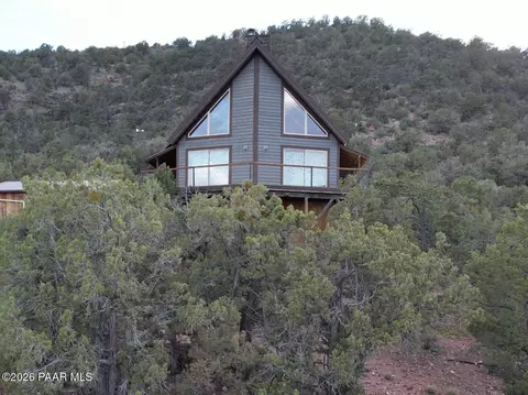 33867 W Whiskey River Rd, Seligman, AZ 86337