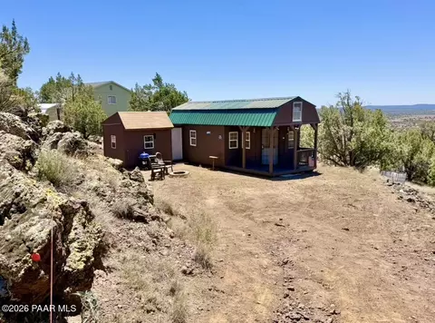 1082 W Picacho Dr, Williams, AZ 86046