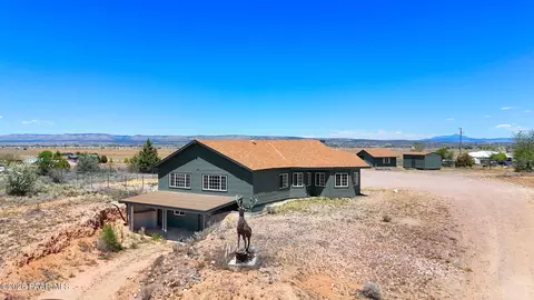 780 W Willow Wind Trl, Paulden, AZ 86334