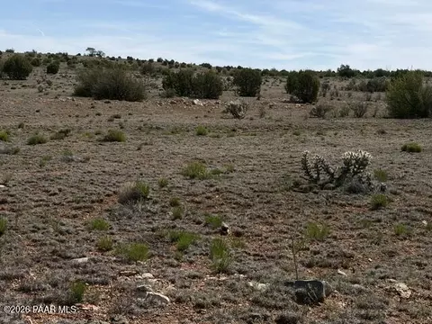 363 SW Via Dolorosa, Seligman, AZ 86337