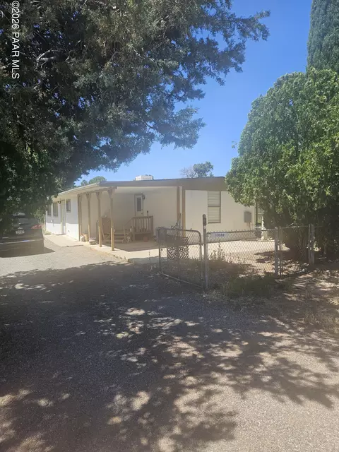 17089 E Lakeview Dr #27, Mayer, AZ 86333