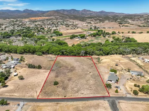 2394 S Sierra Dr, Dewey-humboldt, AZ 86327