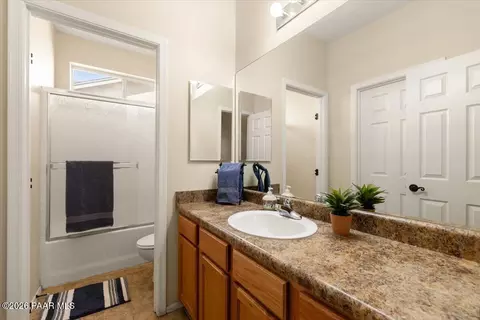 Bath - 13023 E Lima St, Dewey, AZ 86327 photo 2 of 2