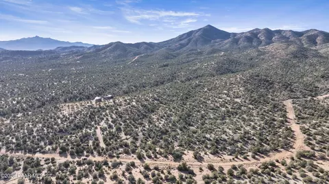 View/Area - 10664 E Austin Loop, Kingman, AZ 86401 photo 2 of 9