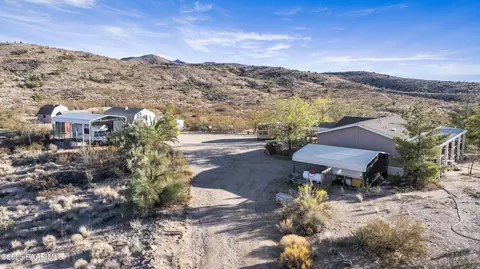 5720 S Mountain Lion Rd, Kingman, AZ 86401