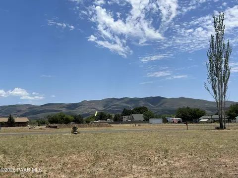 18628 S Joseph Hodge Rd, Peeples Valley, AZ 86332