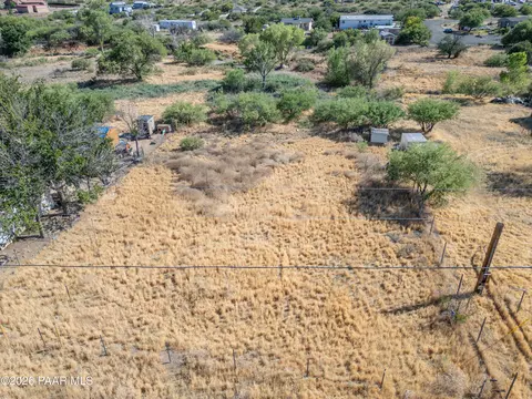 20561 E Aztec Trl, Mayer, AZ 86333