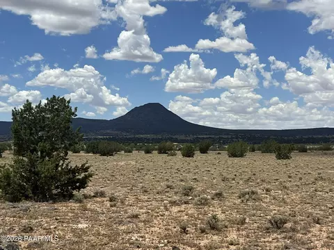 59 Rocky Rabbit Rd, Ash Fork, AZ 86320 photo 2