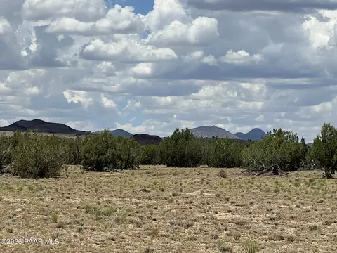 59 Rocky Rabbit Rd, Ash Fork, AZ 86320 photo 4