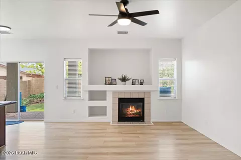 Living - 12962 E Madrid St, Dewey, AZ 86327 photo 6 of 9