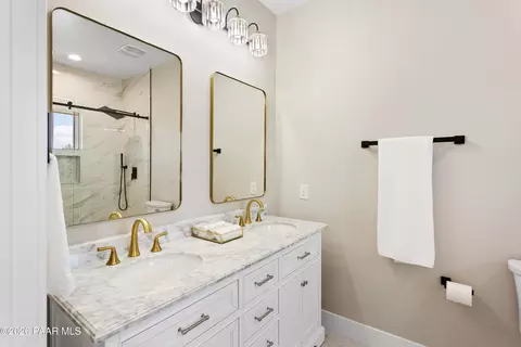 Bath - 20599 E Wagon Way, Mayer, AZ 86333 photo 1 of 3