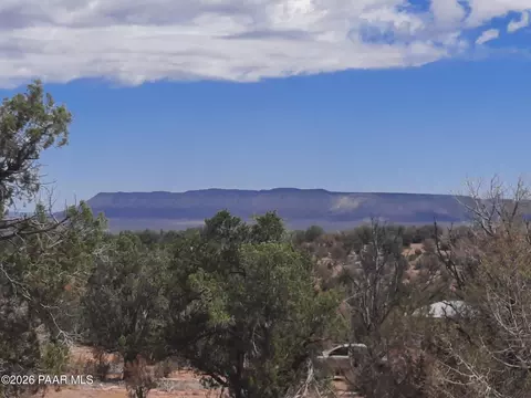 32399 W Avenida Bailar, Seligman, AZ 86337
