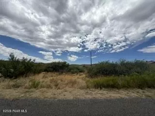 20099 E Hereford Dr, Mayer, AZ 86333 photo 3
