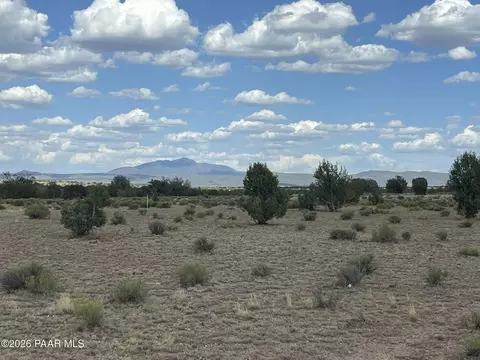 18 W Warren Rd # C, Ash Fork, AZ 86320