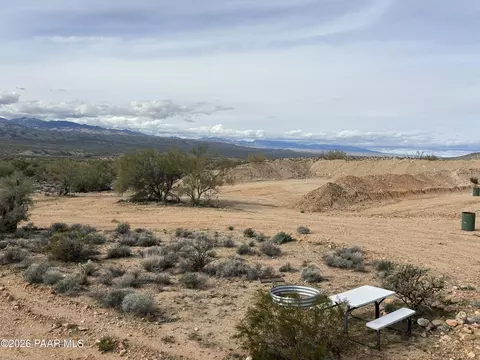 201-28 129 Back Rd, Kingman, AZ 86401