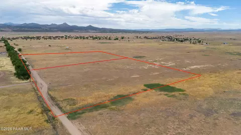 26000 N Champagne Ln, Paulden, AZ 86334